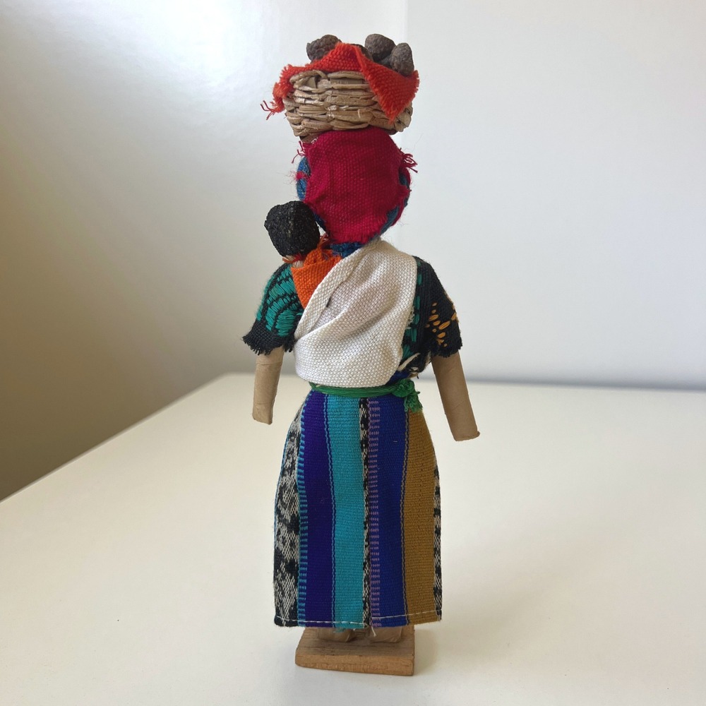 Vintage Guatemalan Folk Art Mother Baby Doll Basket Handmade 9.5" - Picture 3 of 14